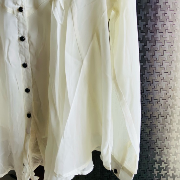 Full Sleeve Top-New✨ - Picture 7 of 7